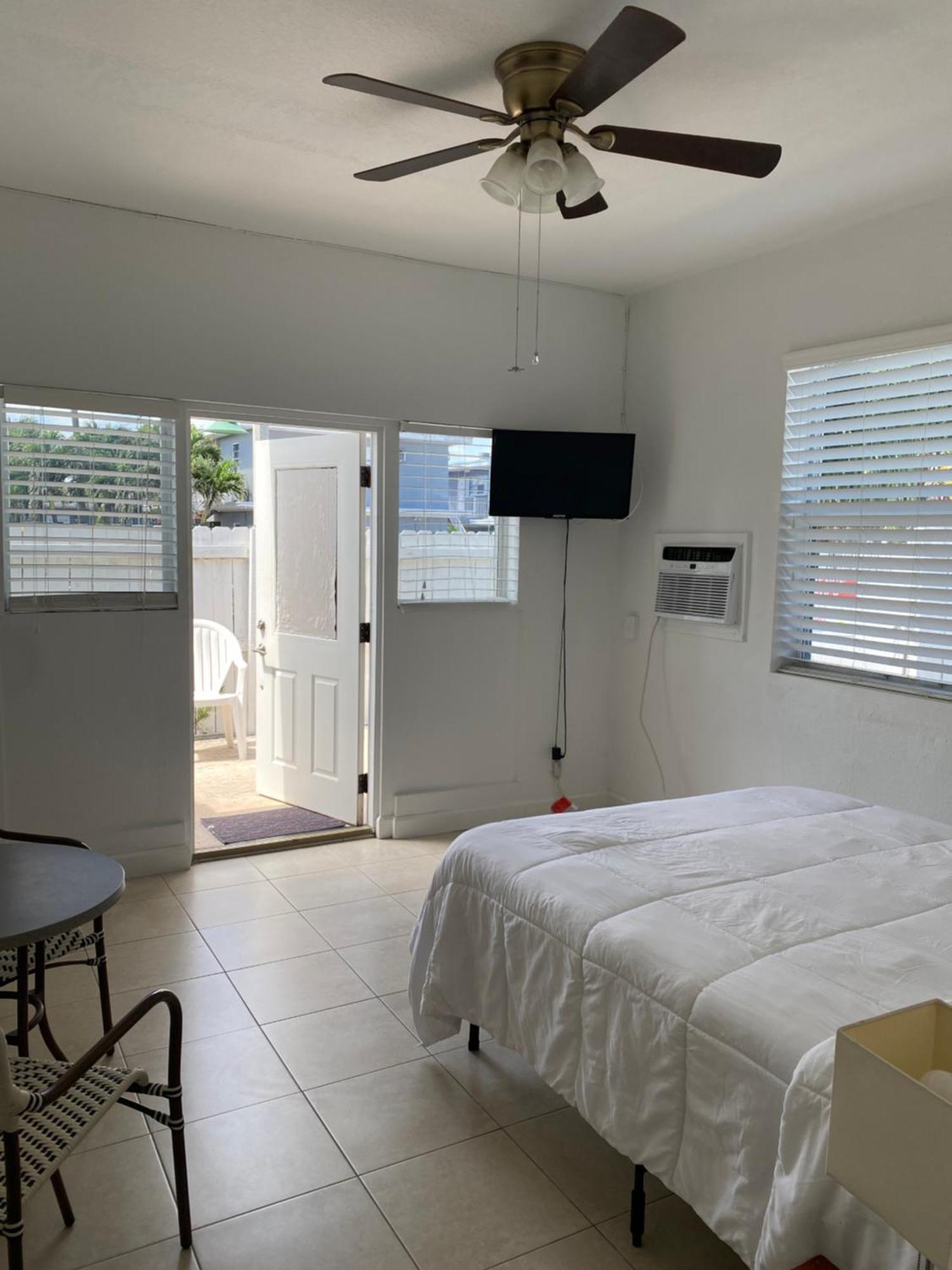 Coral Key Inn Lauderdale-by-the-Sea Exterior photo