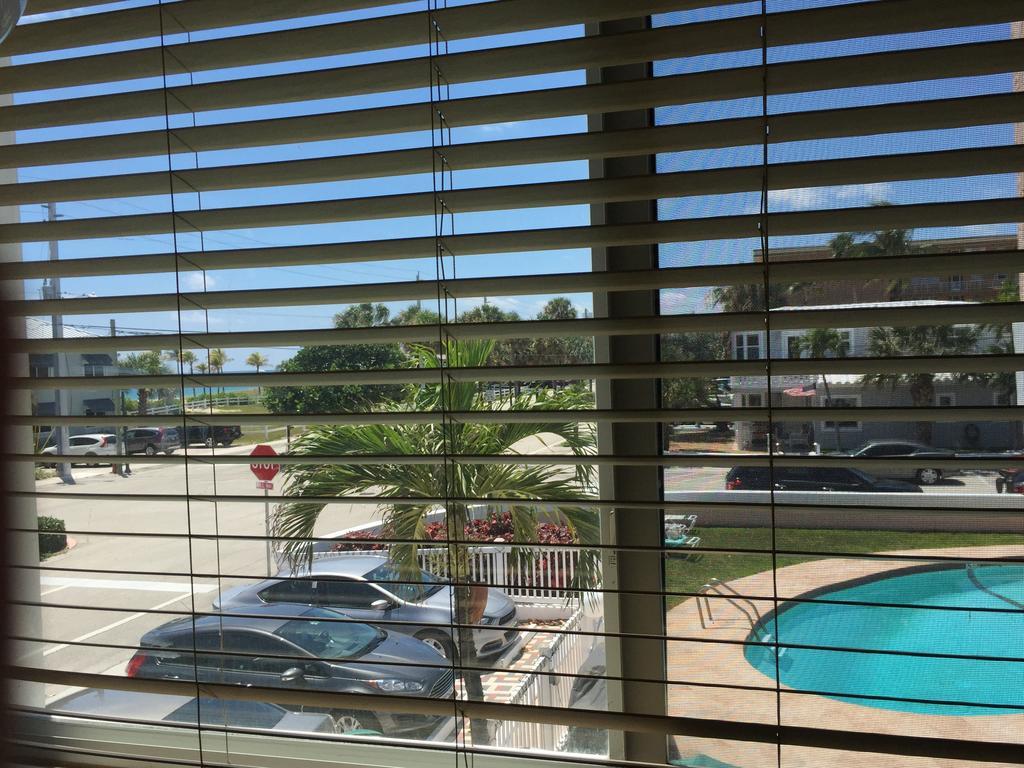 Coral Key Inn Lauderdale-by-the-Sea Exterior photo