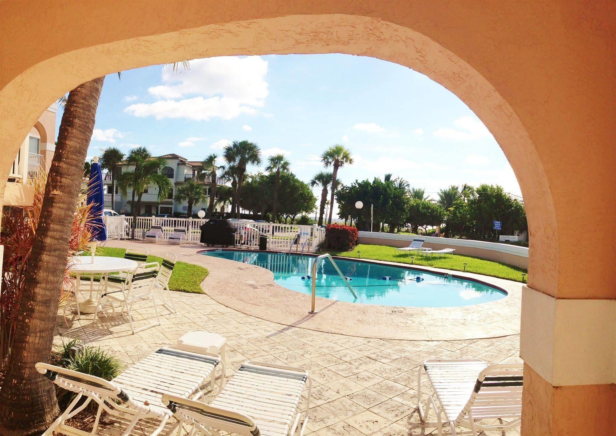 Coral Key Inn Lauderdale-by-the-Sea Exterior photo