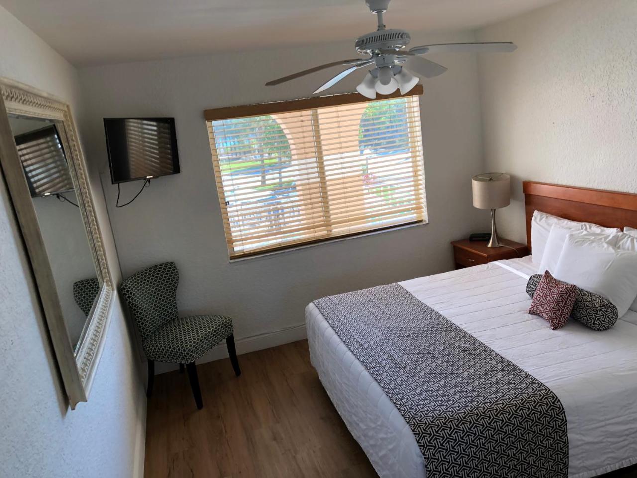 Coral Key Inn Lauderdale-by-the-Sea Exterior photo